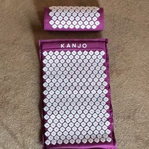 Kanji acupressure mat & pillow set
